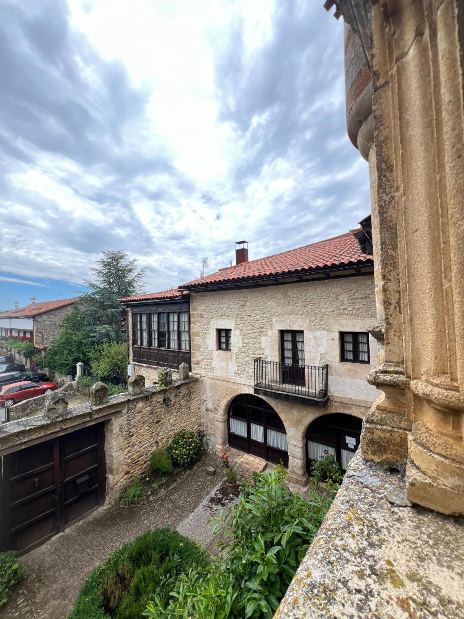 Palacio De Los Alvarado En Las Merindades El Ribero Exterior photo